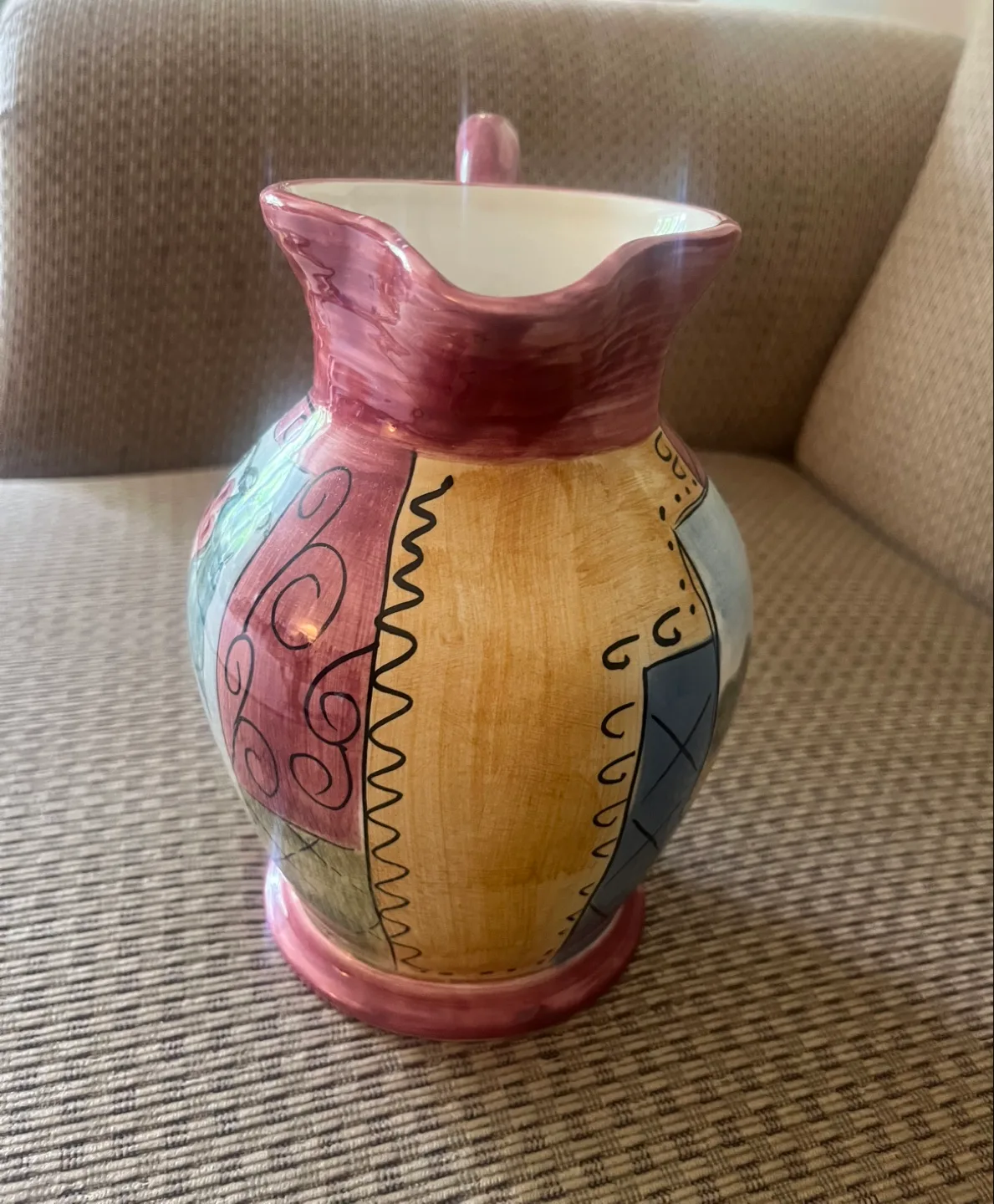 Elizabeth Munroe's Montage Pitcher image indicator(3)