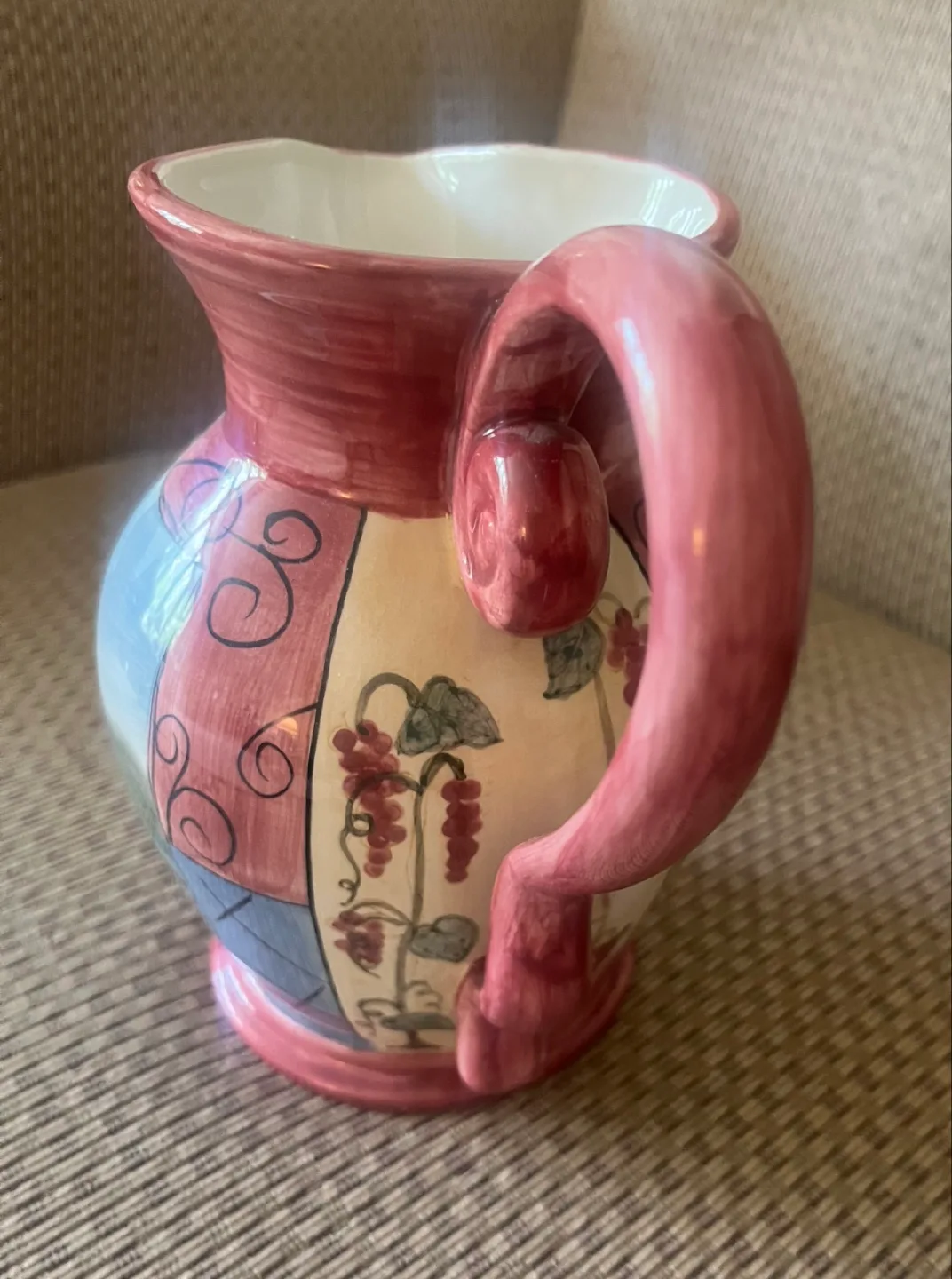 Elizabeth Munroe's Montage Pitcher image indicator(4)