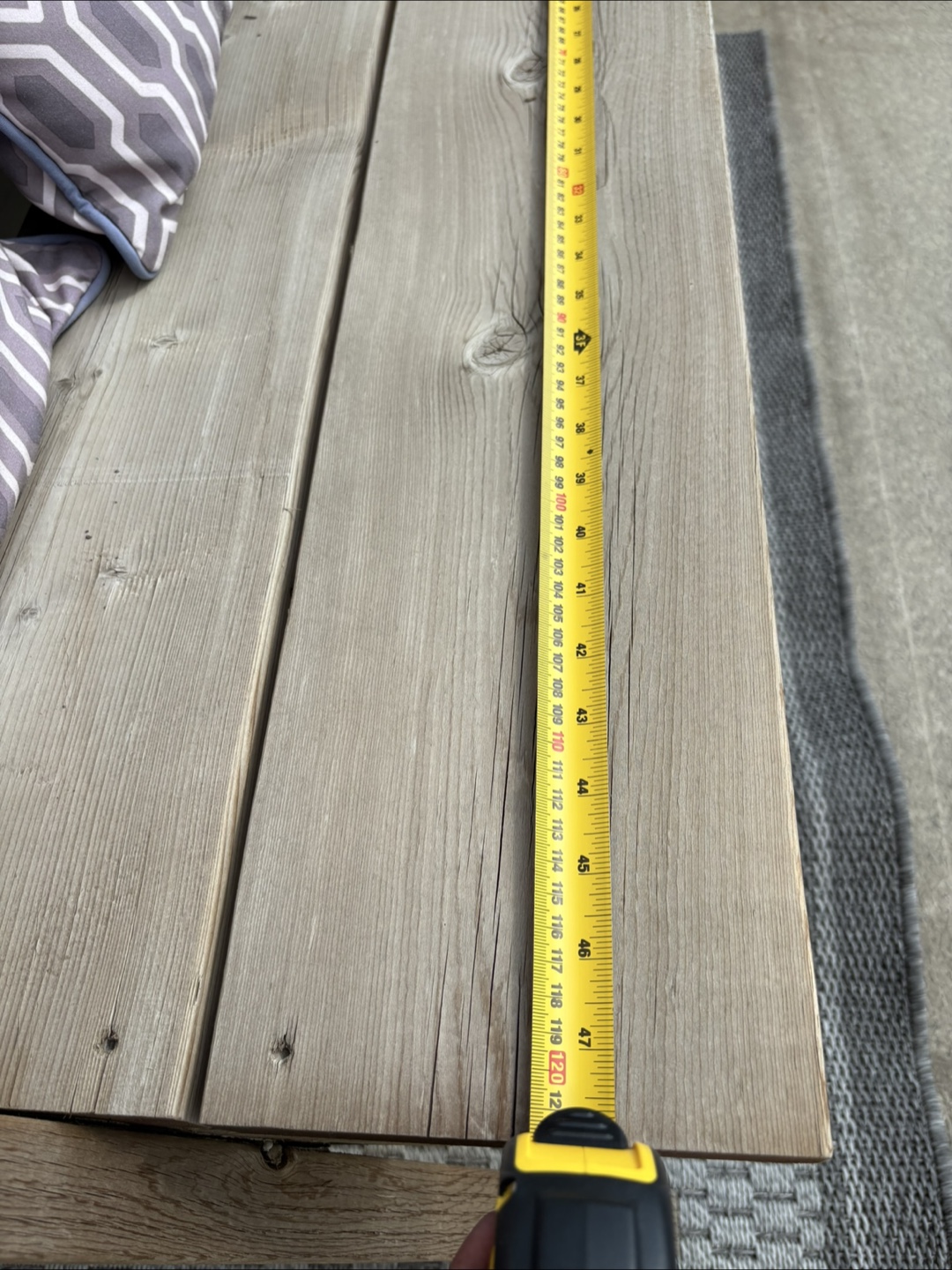 Wooden bench - photo 4