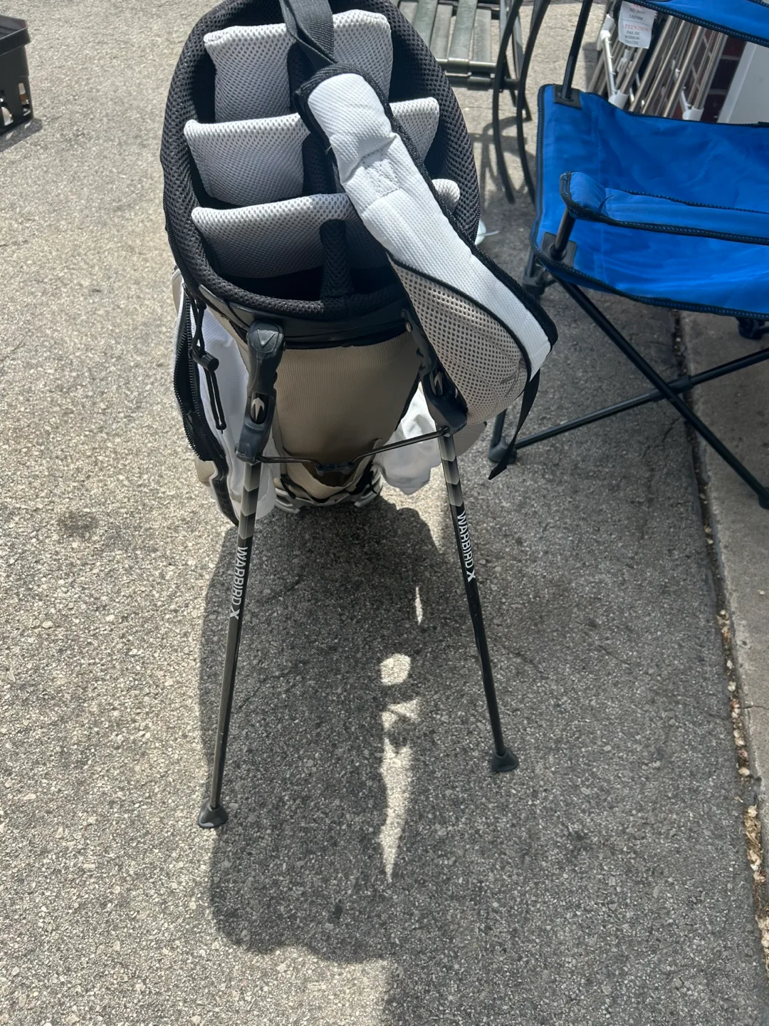 Callaway Golf Bag with Stand image indicator(3)