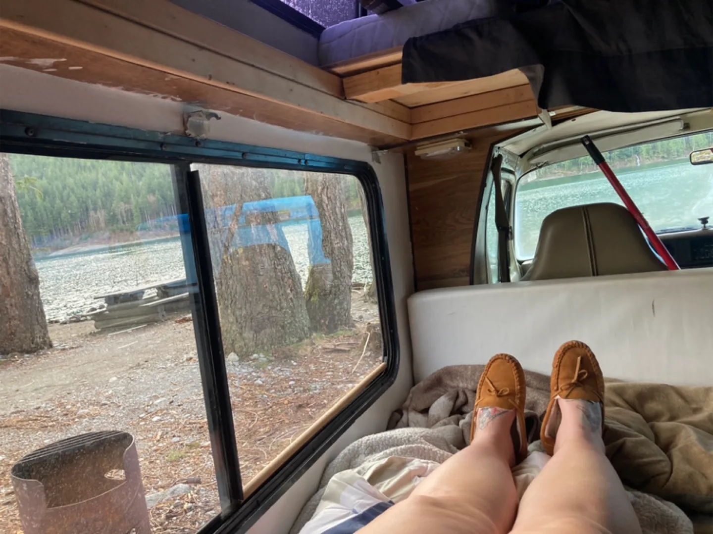 Vintage Dodge Ram Campervan image indicator(9)