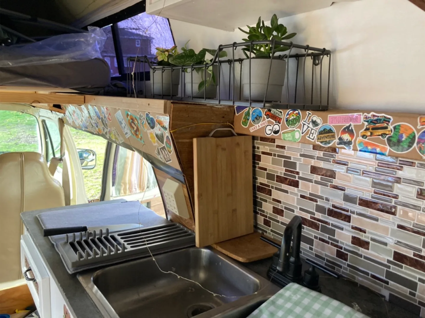 Vintage Dodge Ram Campervan image indicator(10)