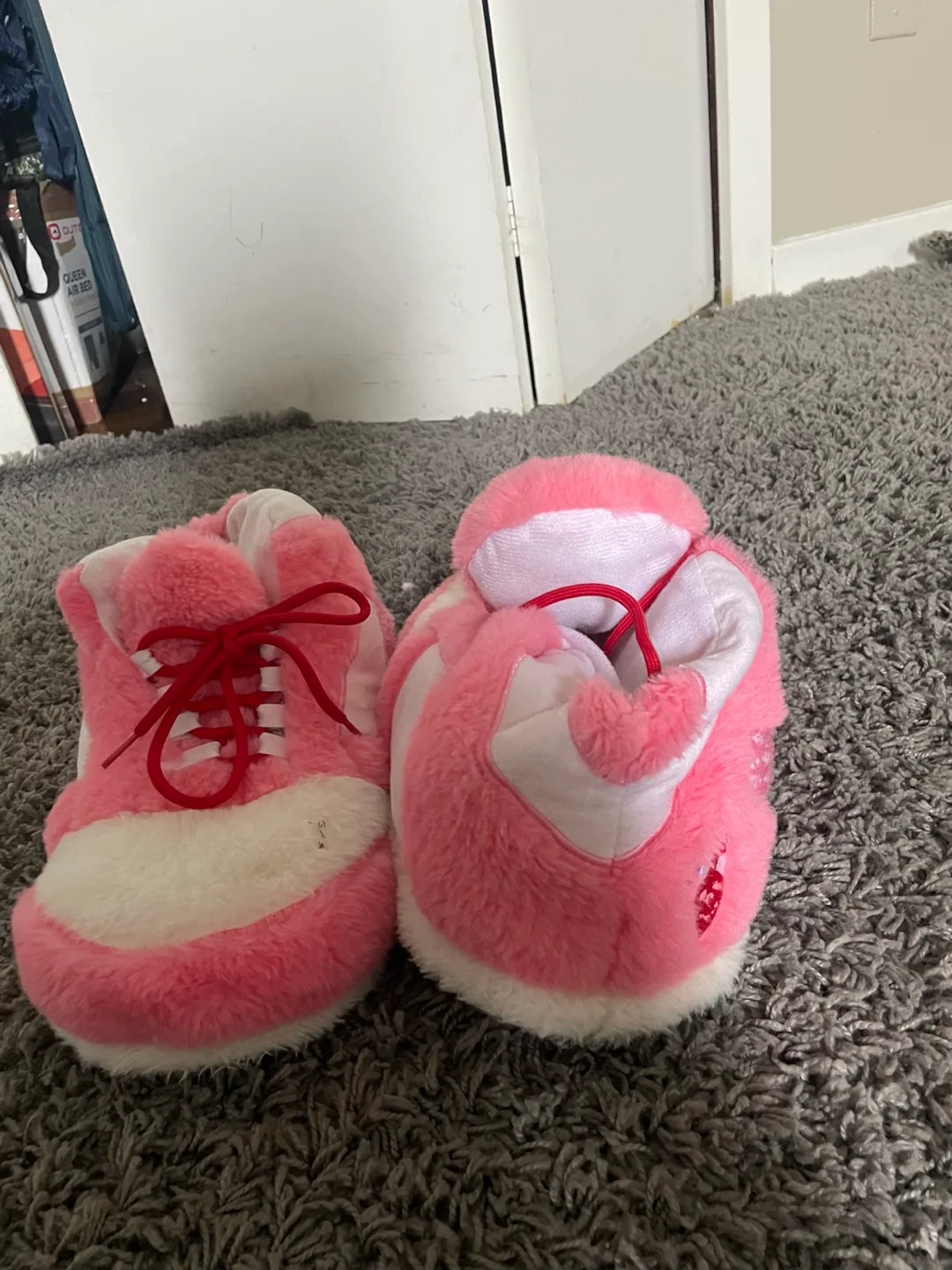 Pink Plush Sneakers Slippers image indicator(3)
