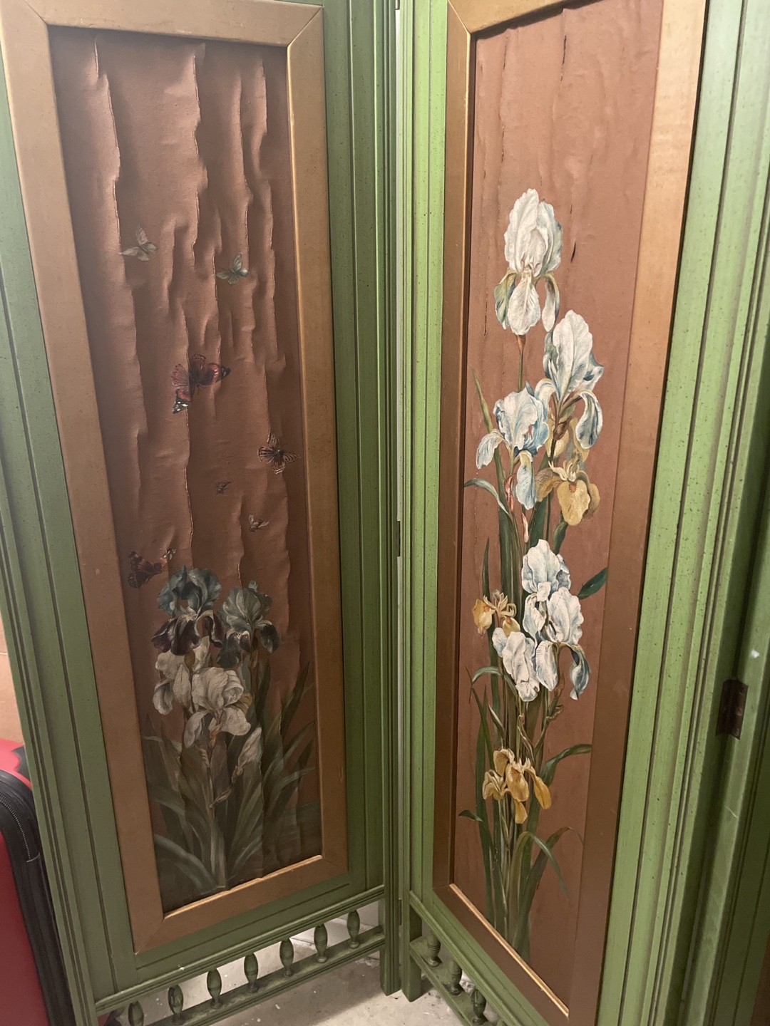 Decorative hand painted screen