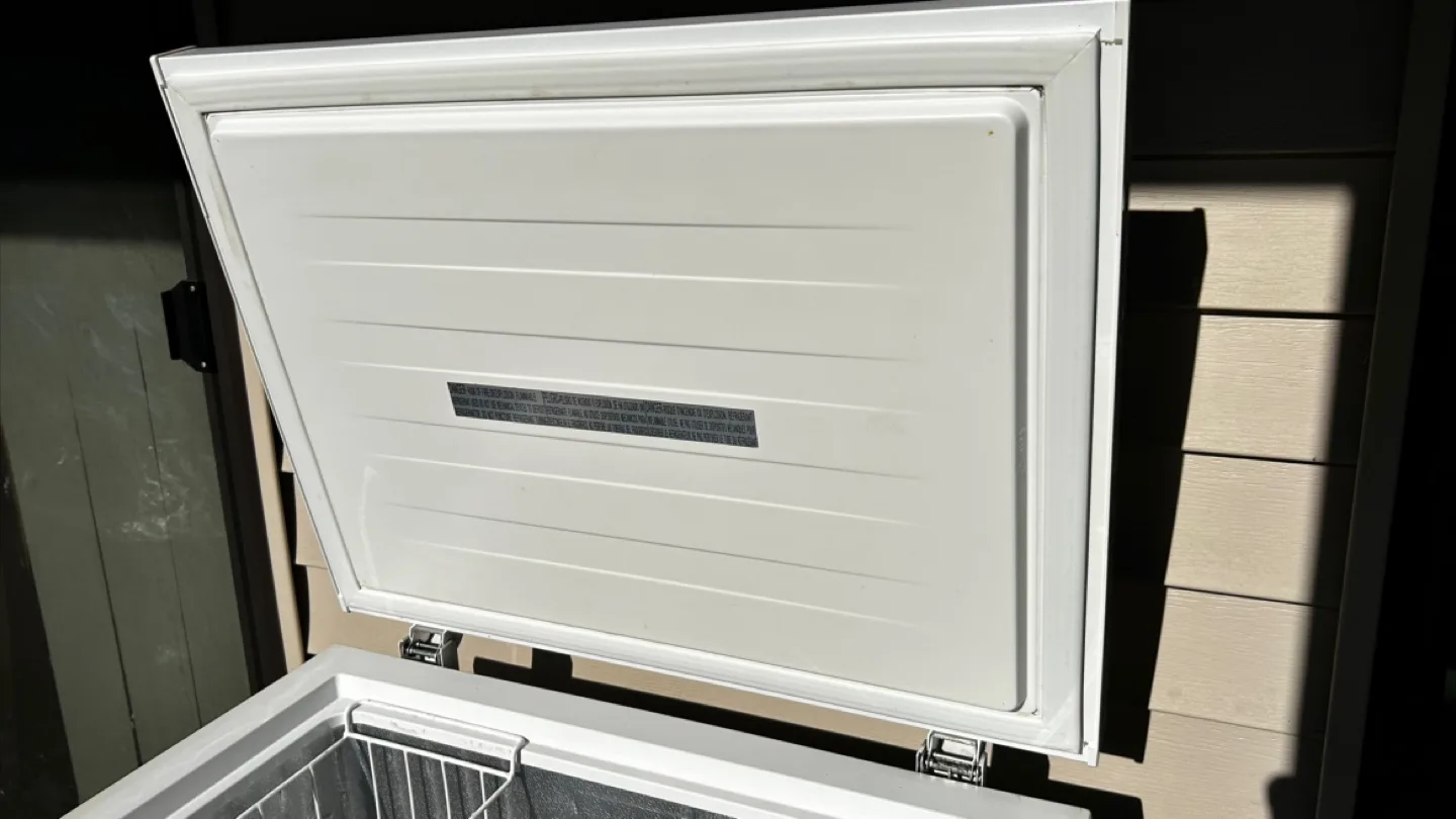 Frigidaire Chest Freezer image indicator(4)