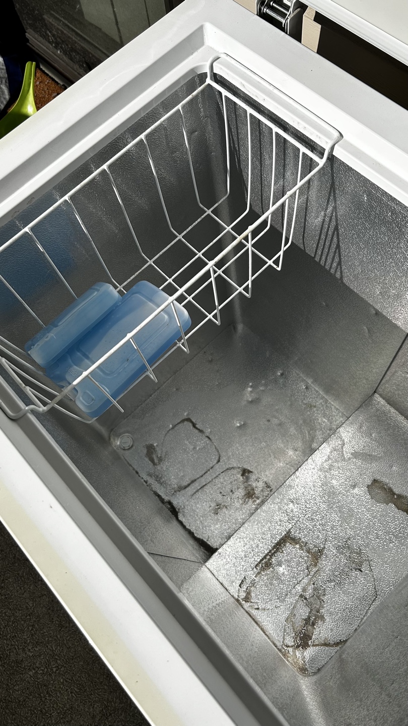 Frigidaire Chest Freezer - photo 3