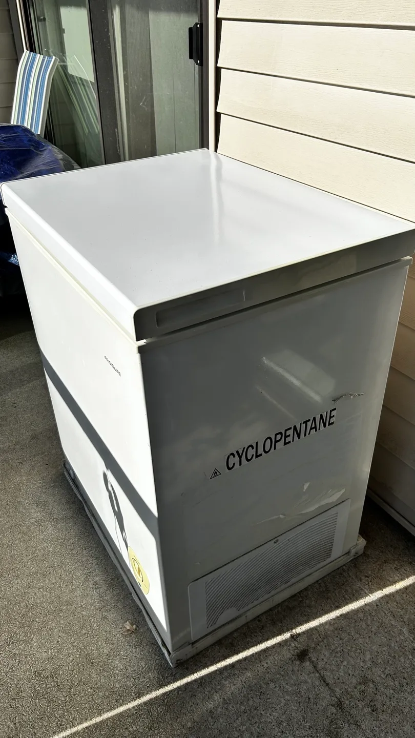 Frigidaire Chest Freezer image indicator(8)