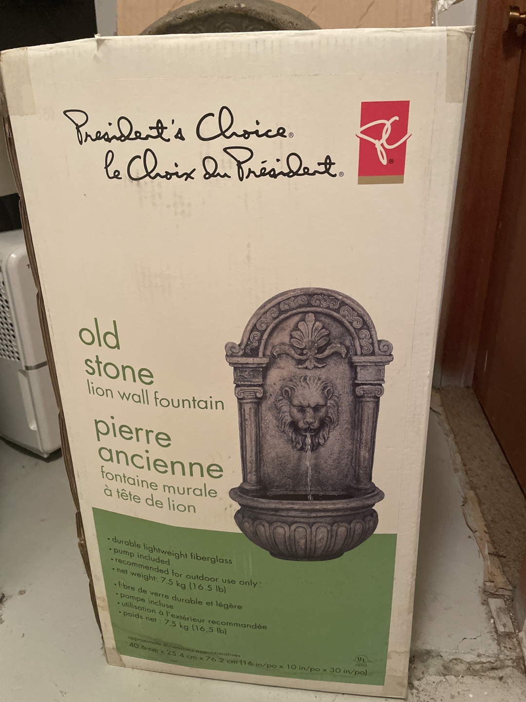 President's Choice Lion Wall Fountain