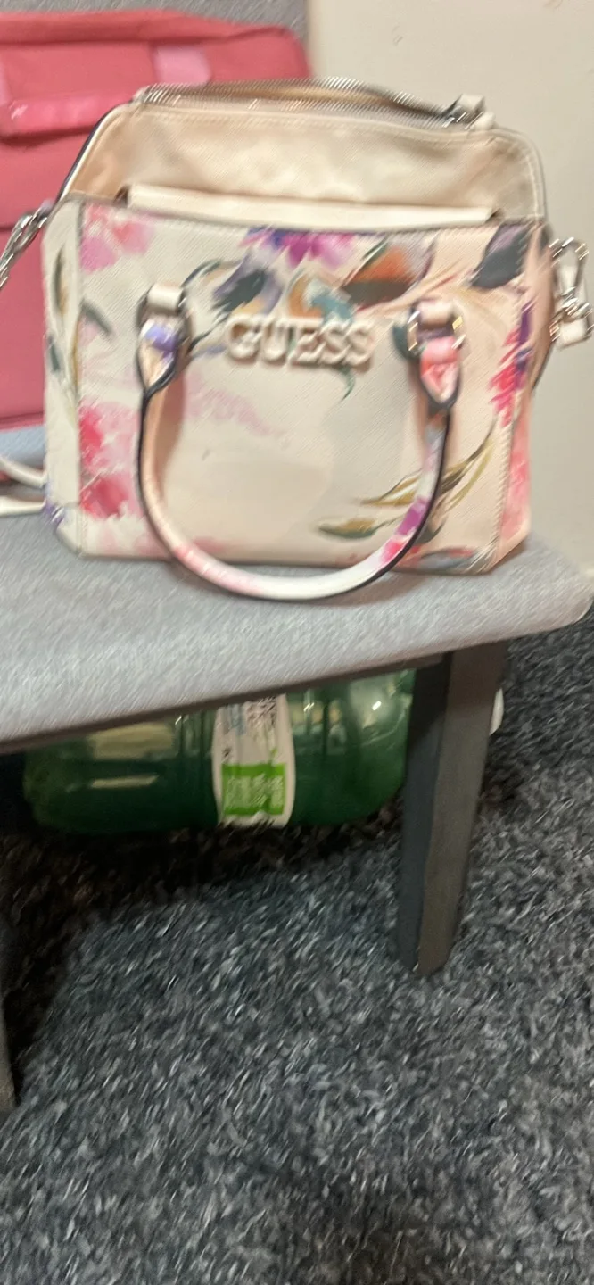 Guess floral handbag thumbnail
