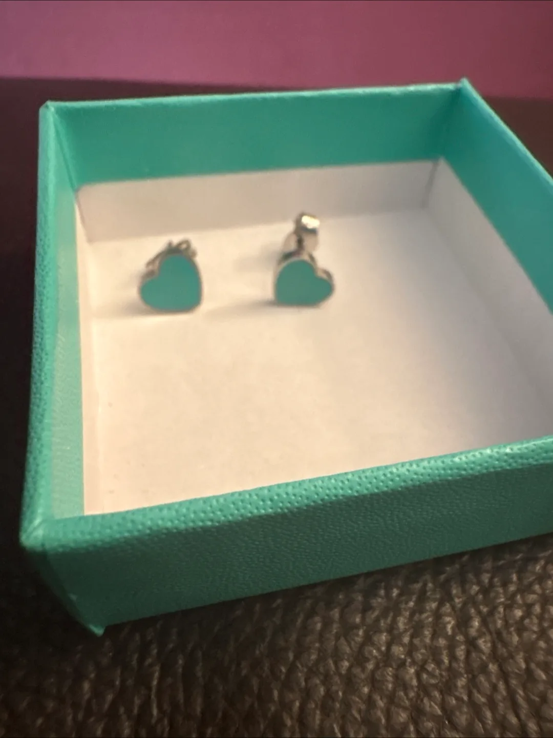 Tiffany Blue enamel silver SS Heart Earrings image indicator(6)