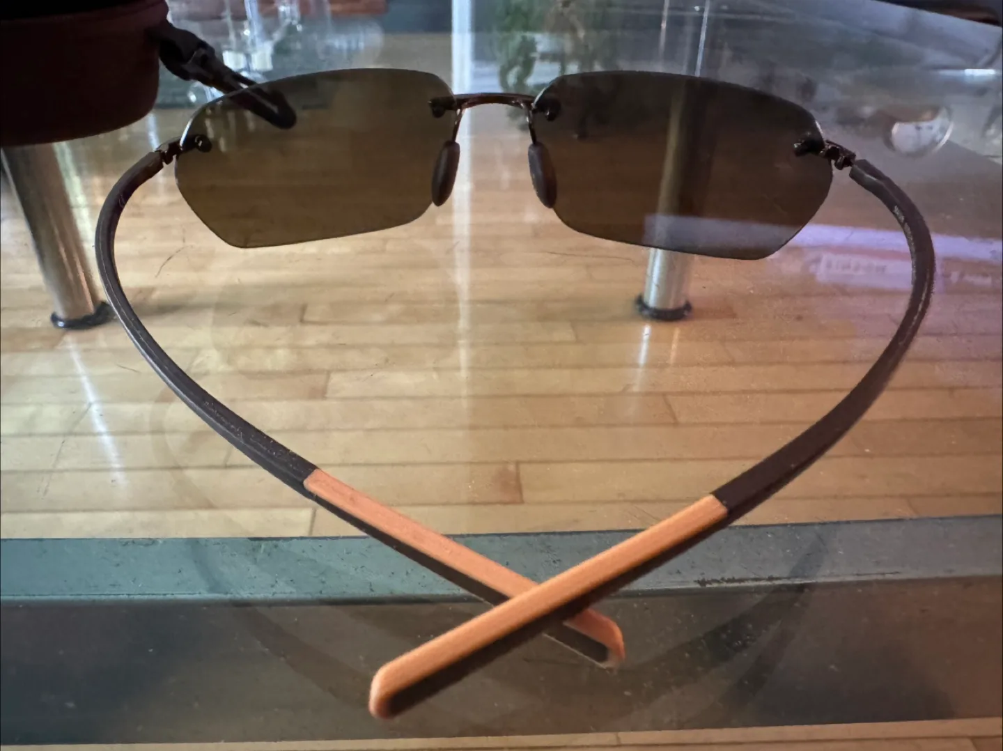 Maui Jim Alakia Sunglasses with case image indicator(4)