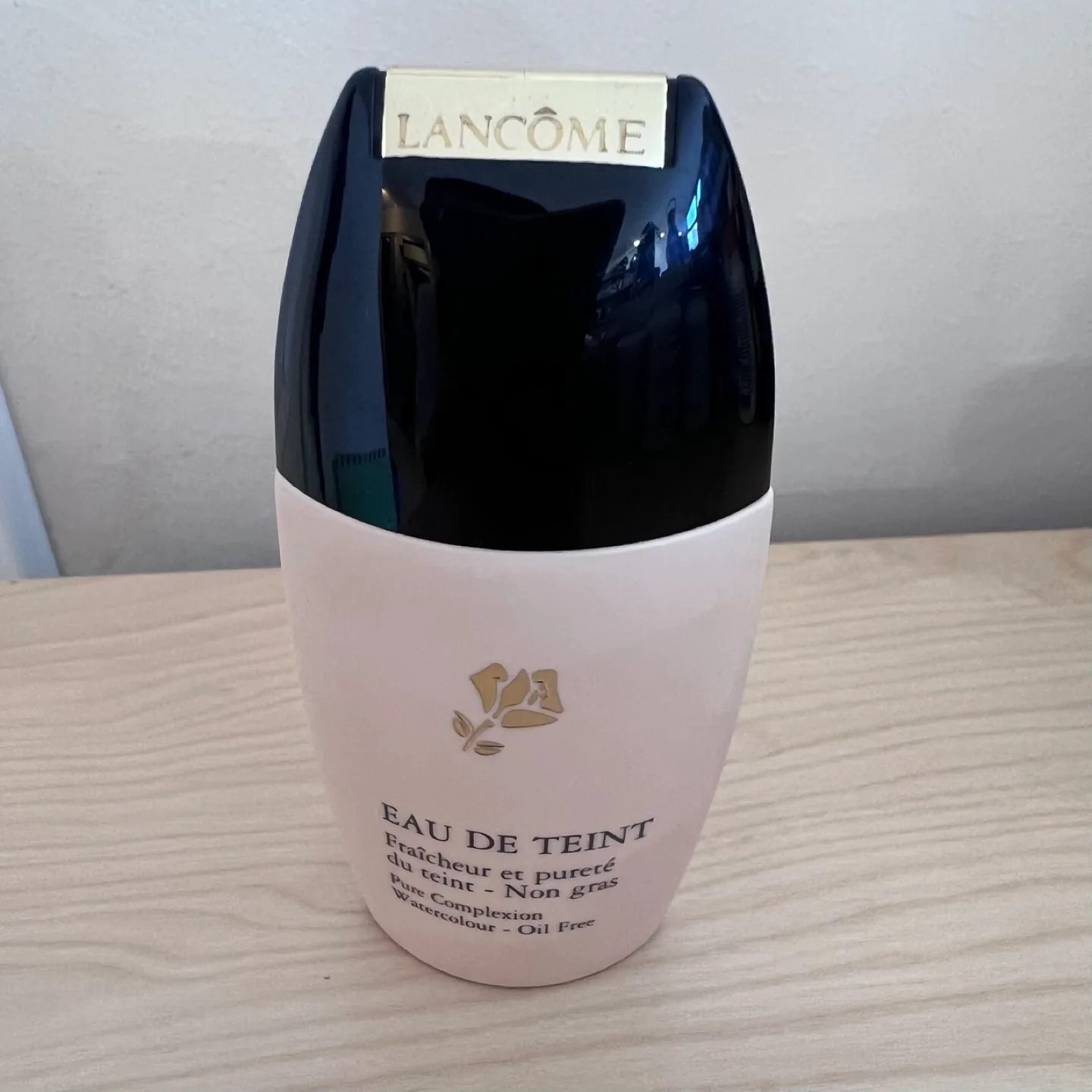 《Brand New》Lancome Eau de Teint and Clinique Makeup Bag image indicator(2)