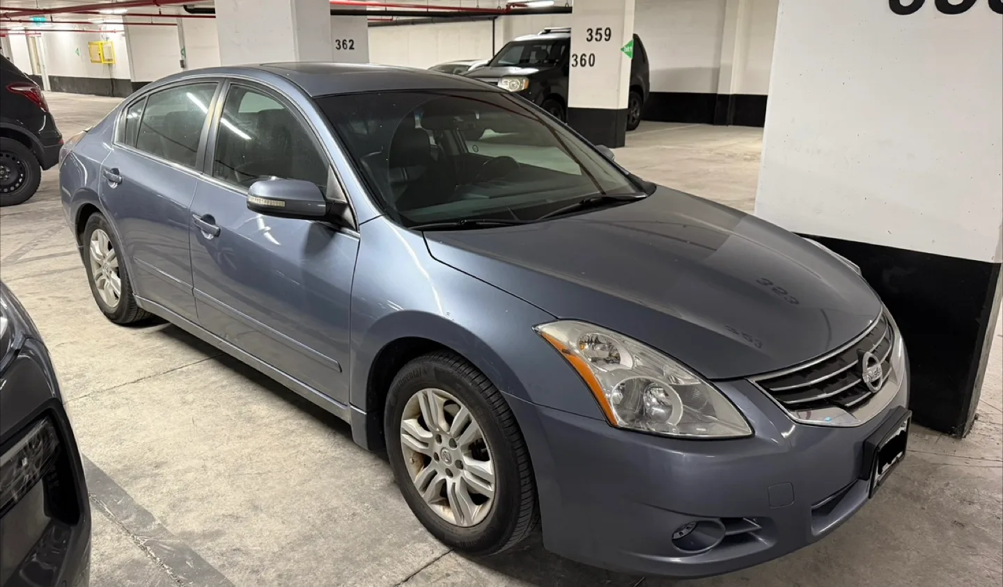 2010 Nissan Altima image indicator(3)