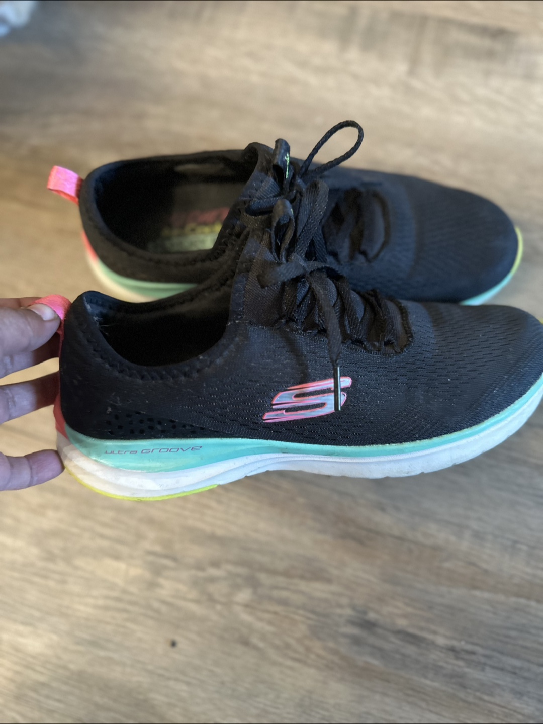 Skechers Ultra Groove Black Sneakers