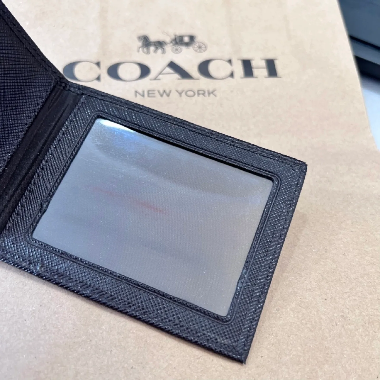 Coach Men's Black Card Holder Wallet image indicator(2)