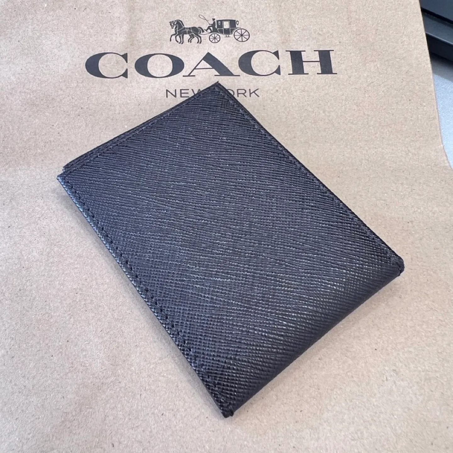 Coach Men's Black Card Holder Wallet image indicator(4)