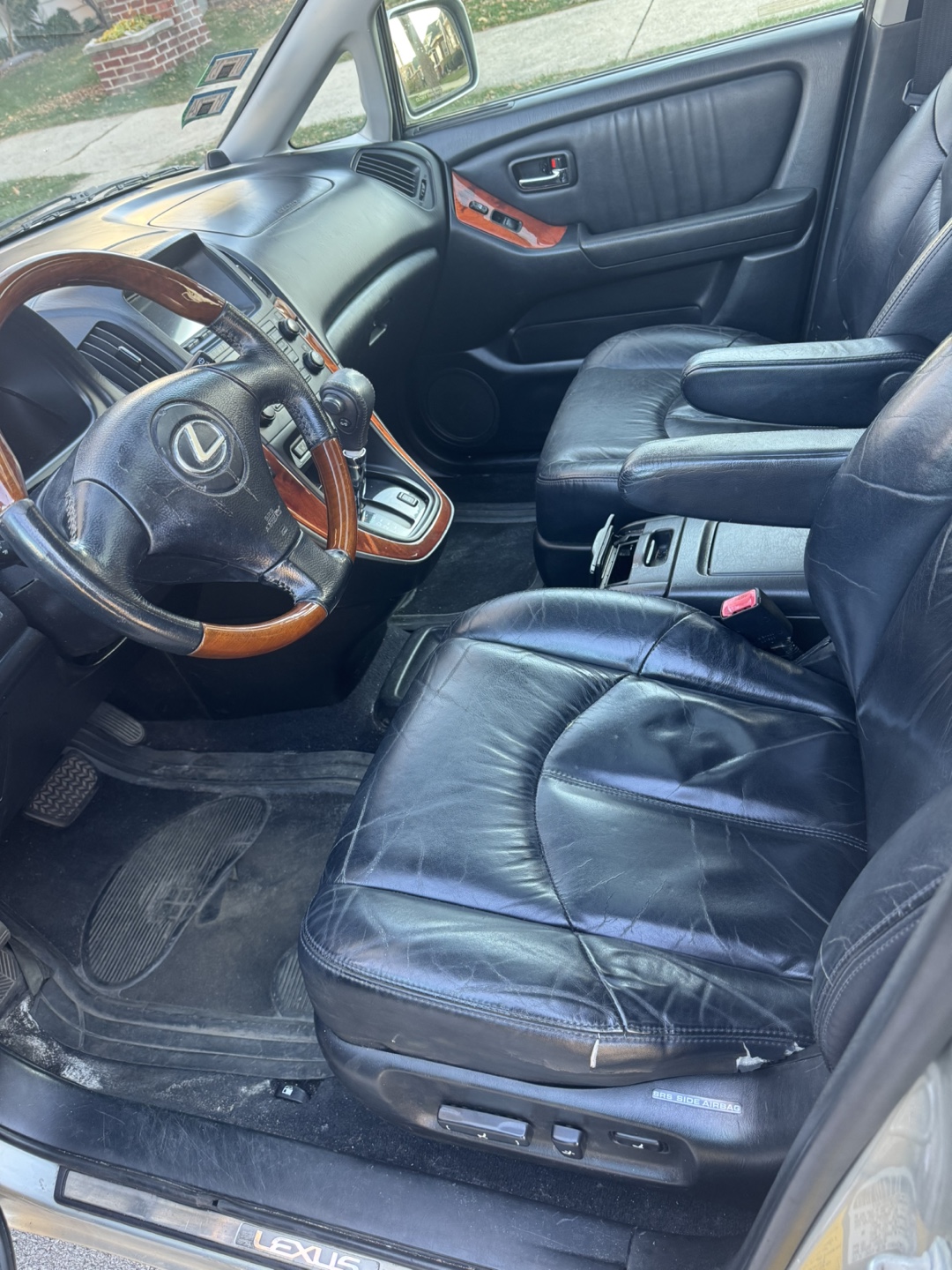 Lexus SUV - photo 3
