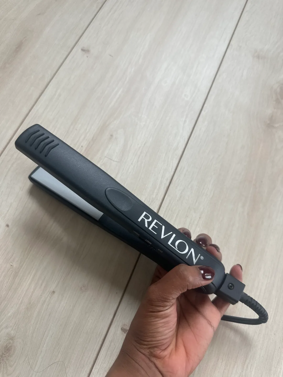 Revlon Hair Straightener thumbnail