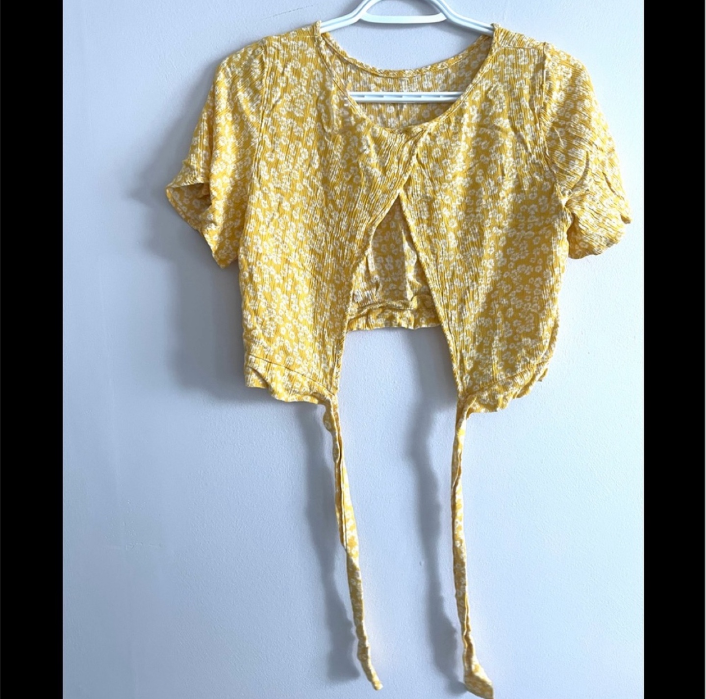 Yellow Floral Crop Top size medium - photo 2