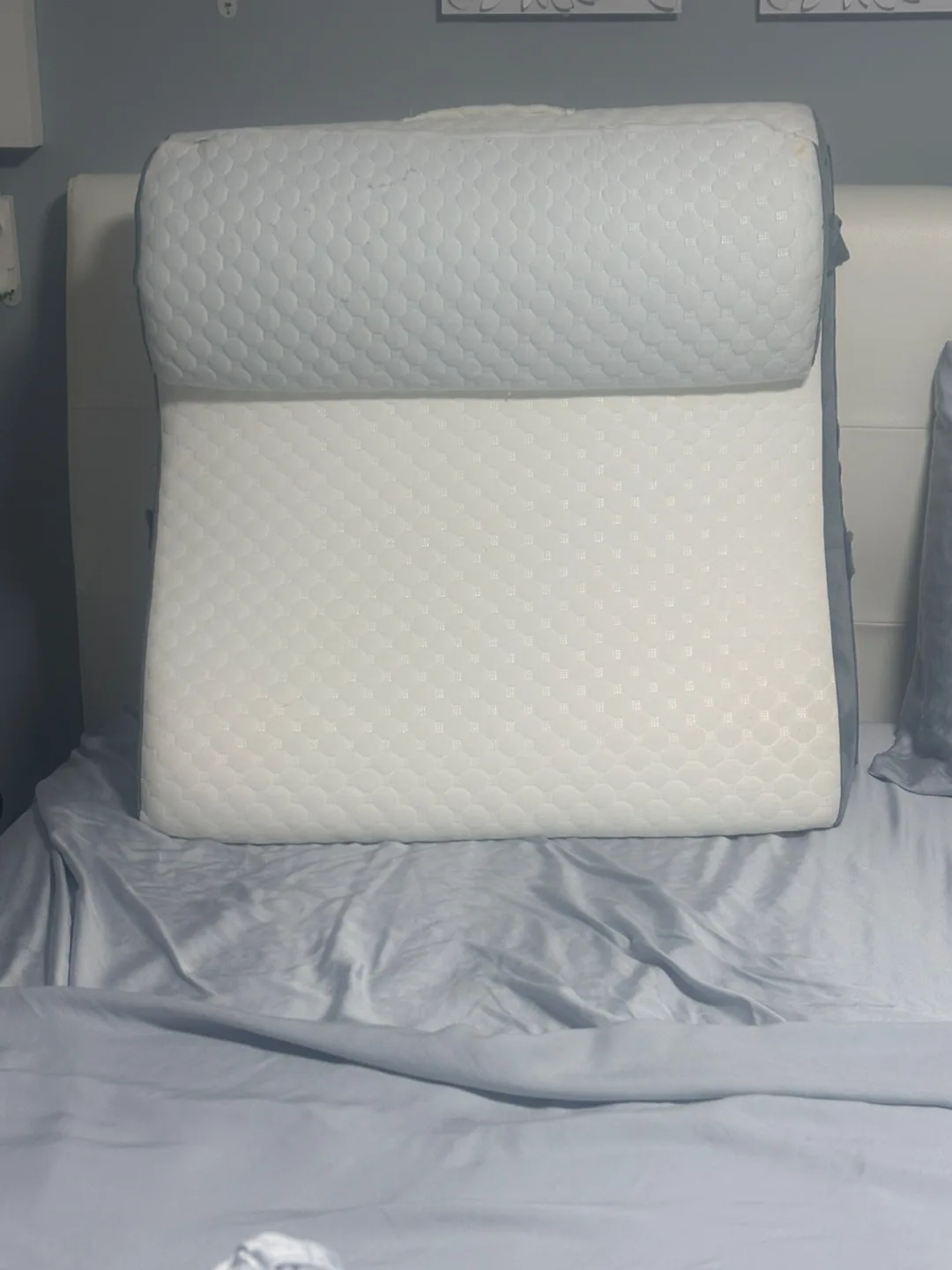 Wedge Pillow for Support image indicator(3)