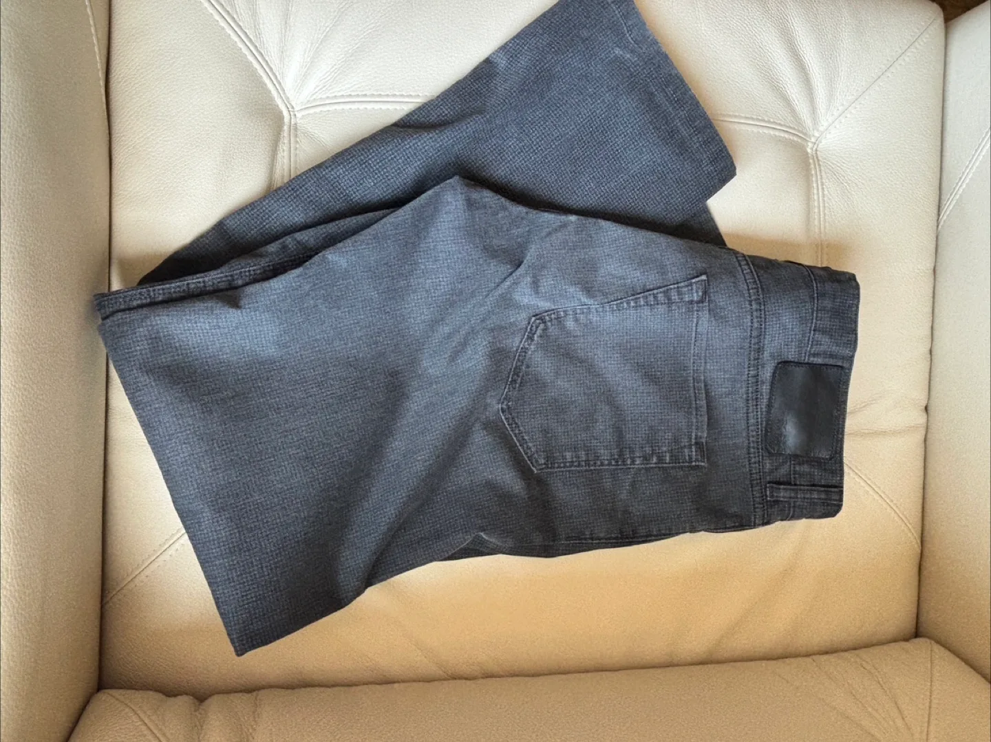 Men’s HUGO BOSS Regular Fit Pants 34/36 image indicator(6)