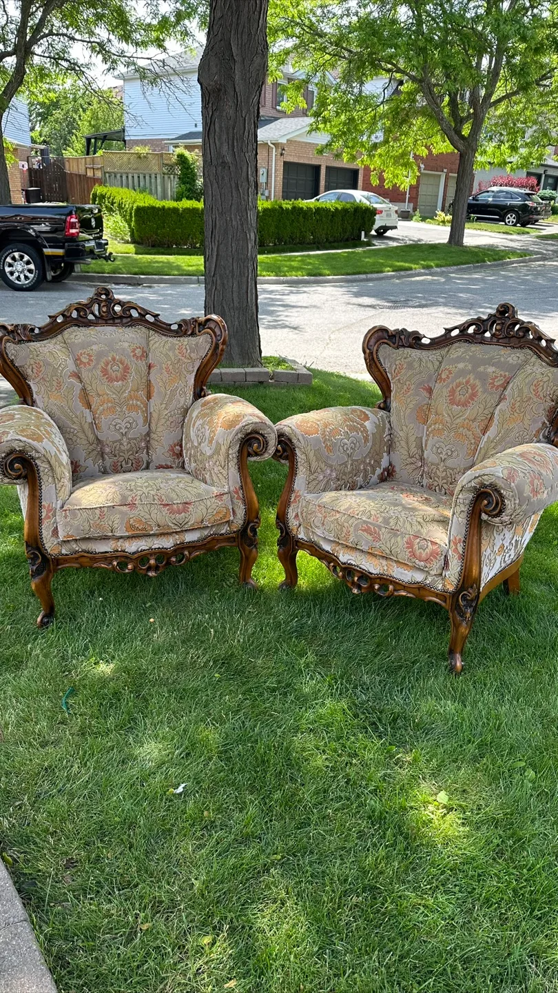 Antique Italian Victorian Armchairs thumbnail