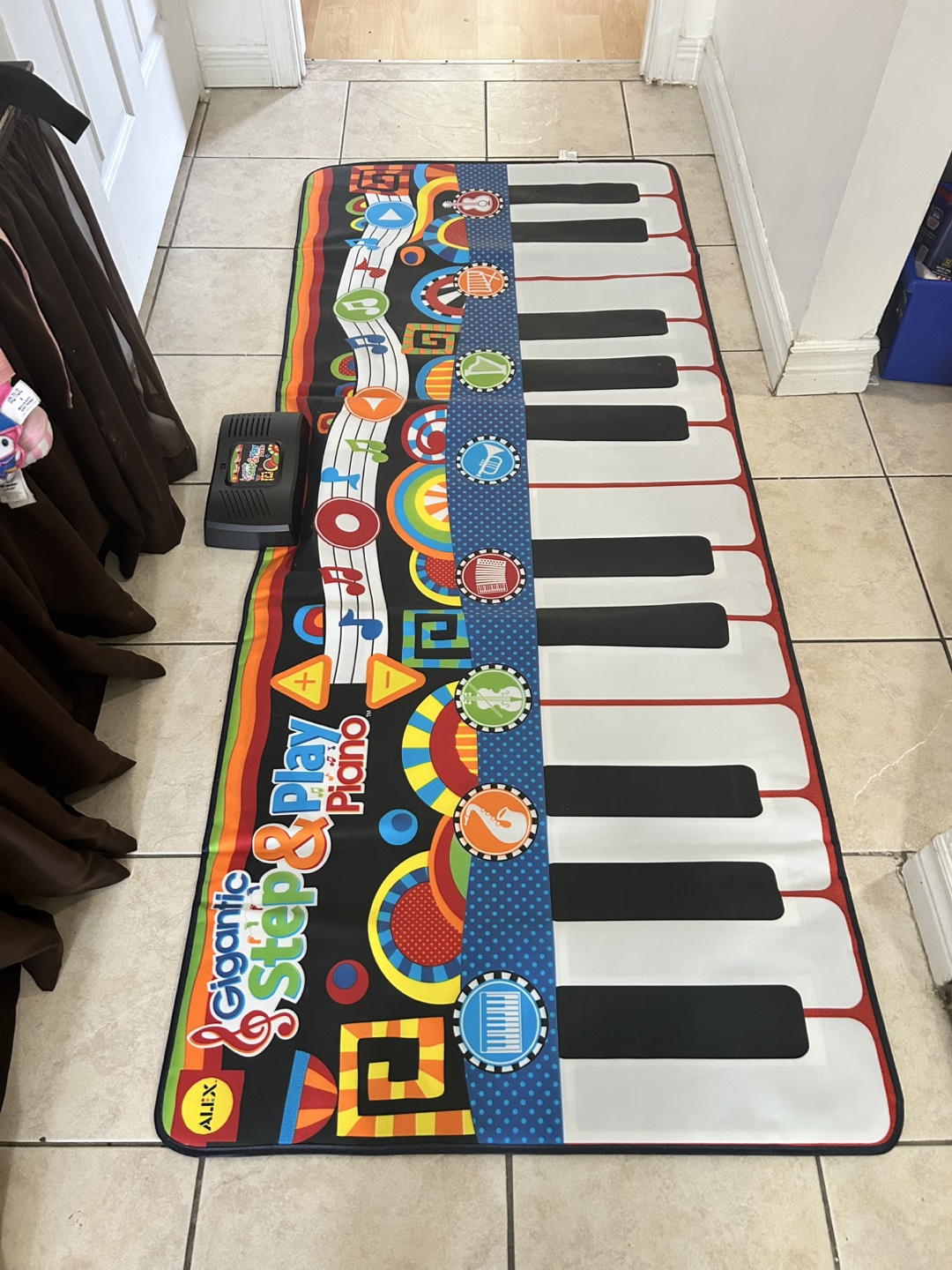 Gigantic piano for kids