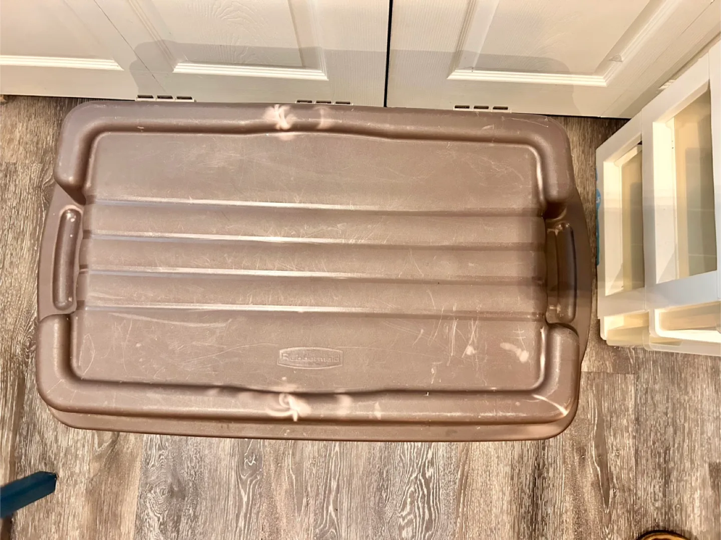 Rubbermaid Storage Bin image indicator(2)