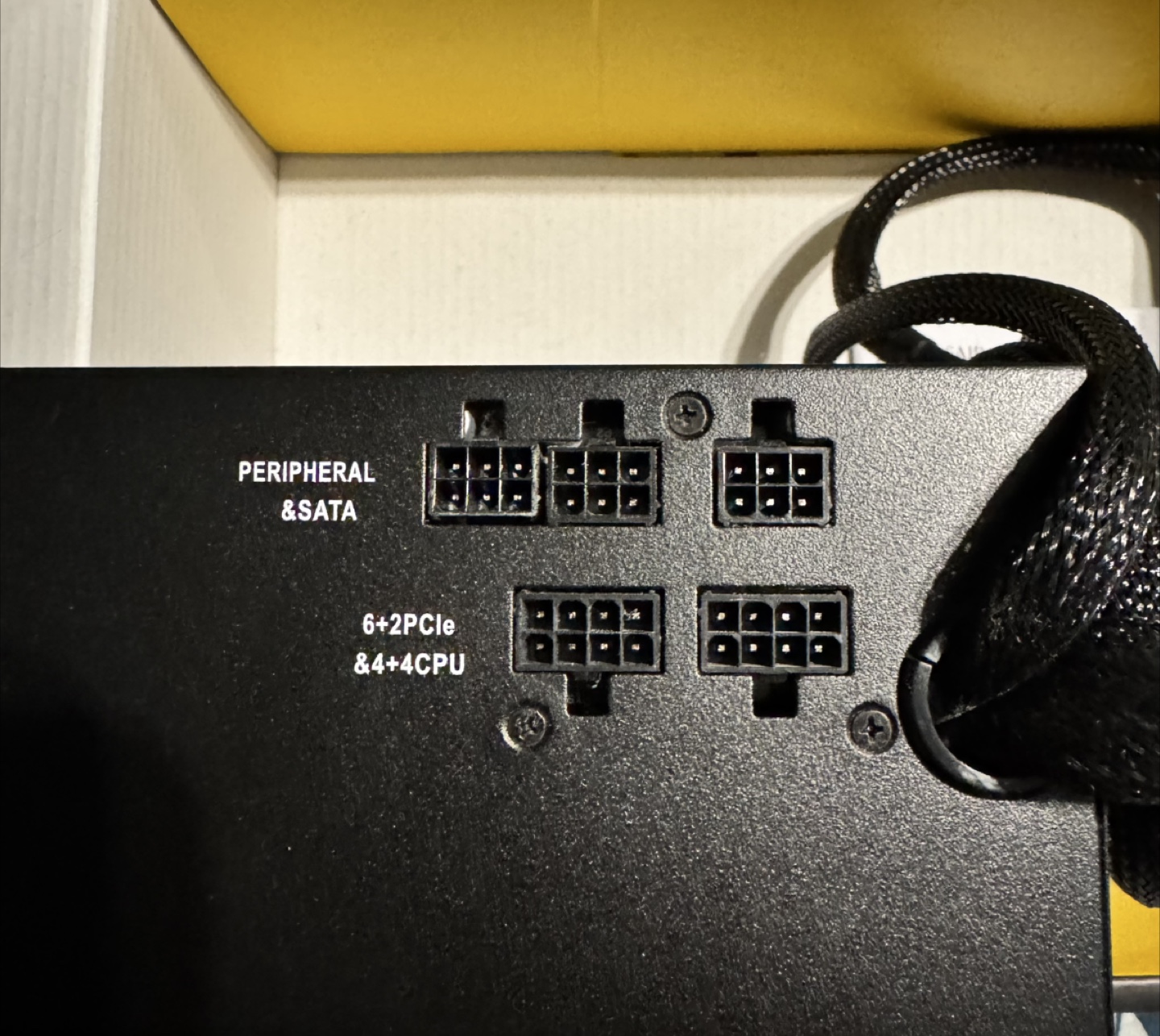 Corsair CX650M Power Supply - photo 2