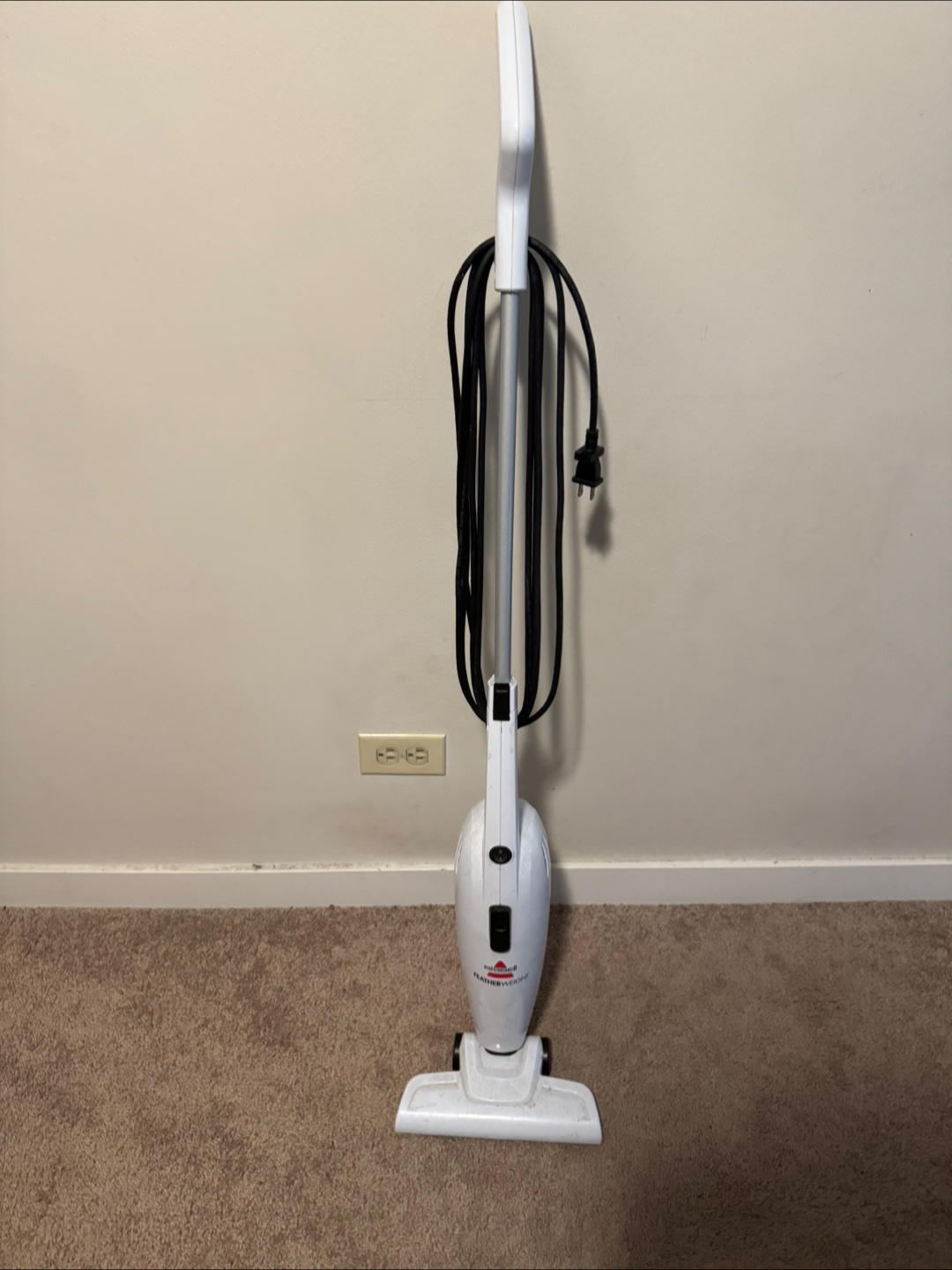 Bissell FeatherWeight Stick Vacuum - photo 2