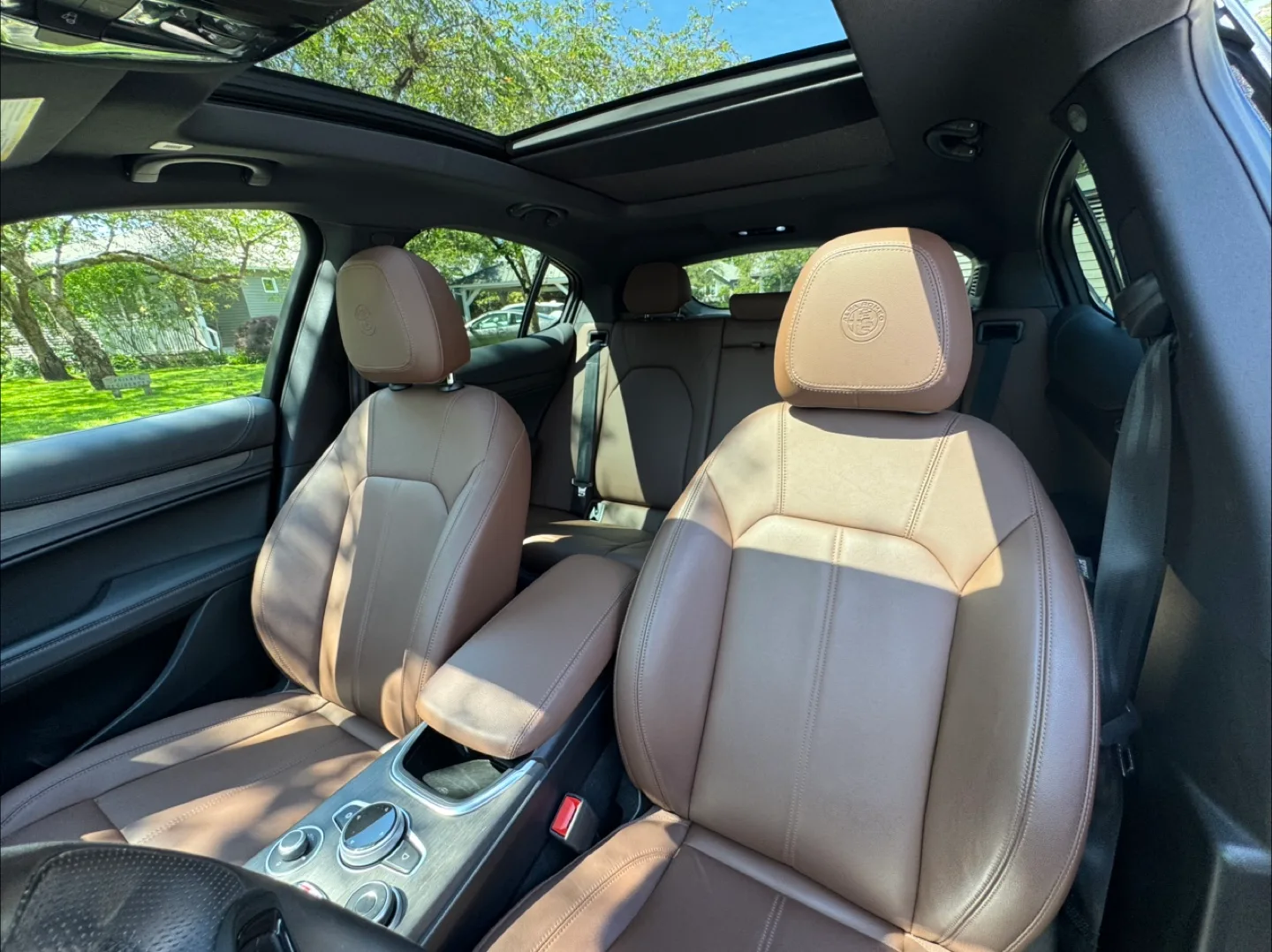 2023 Alfa Romeo Stelvio Ti image indicator(8)