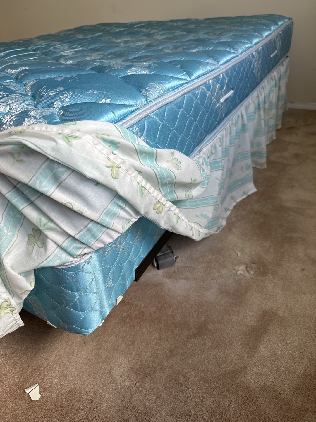 Queen Size Mattress with Box and Steel Frame - photo 3