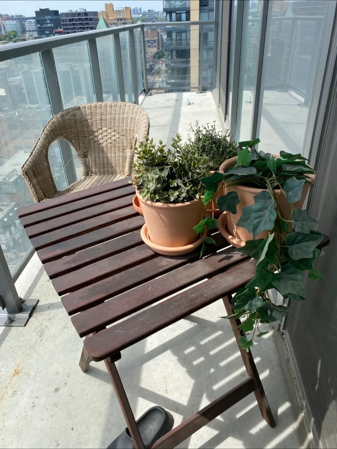 Outdoor Set: Table, Chair & Faux Plants 🌿 image indicator(2)