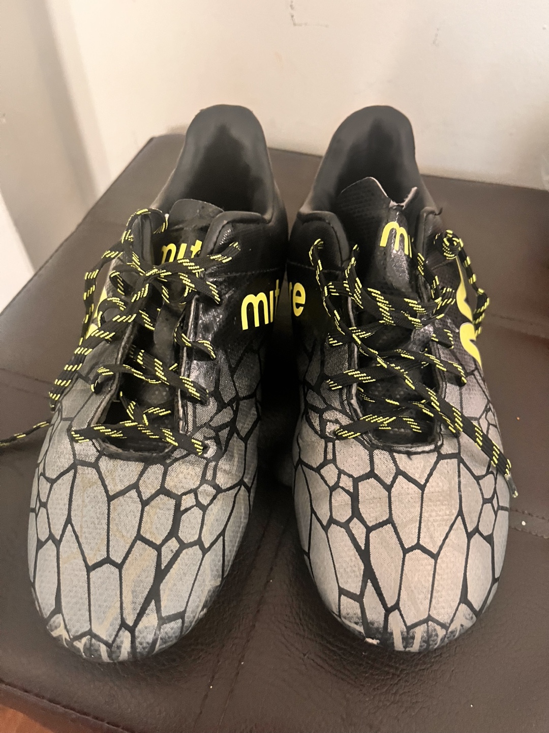 Mitre Soccer Cleats size 4 - photo 2