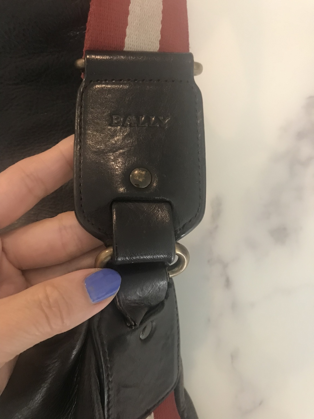 Authentic Bally Messenger Bag - photo 4