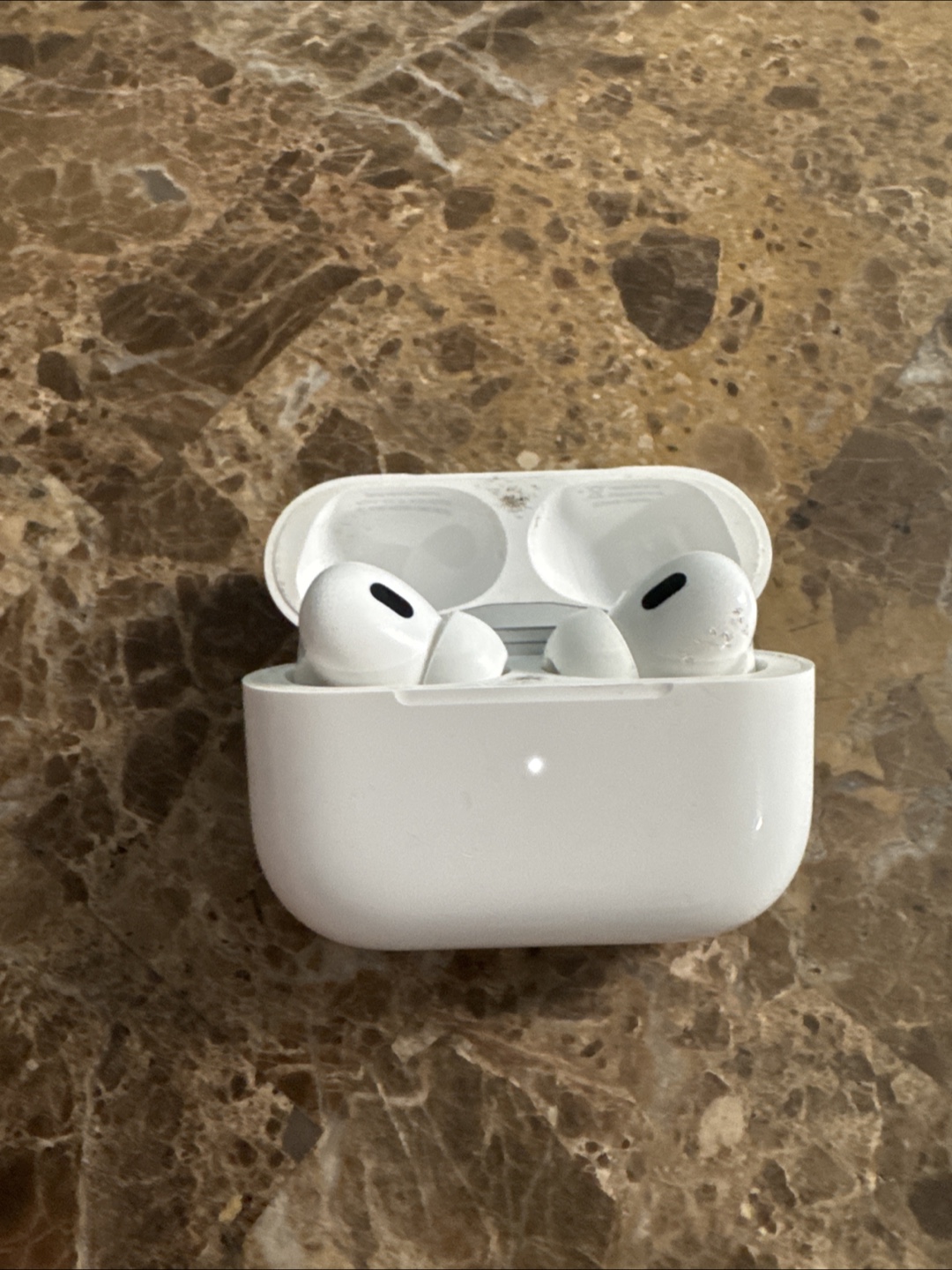White Wireless Earbuds - photo 3