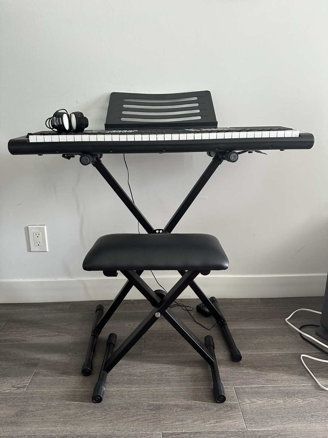 Keyboard, Stool, Headphones Bundle - photo 2