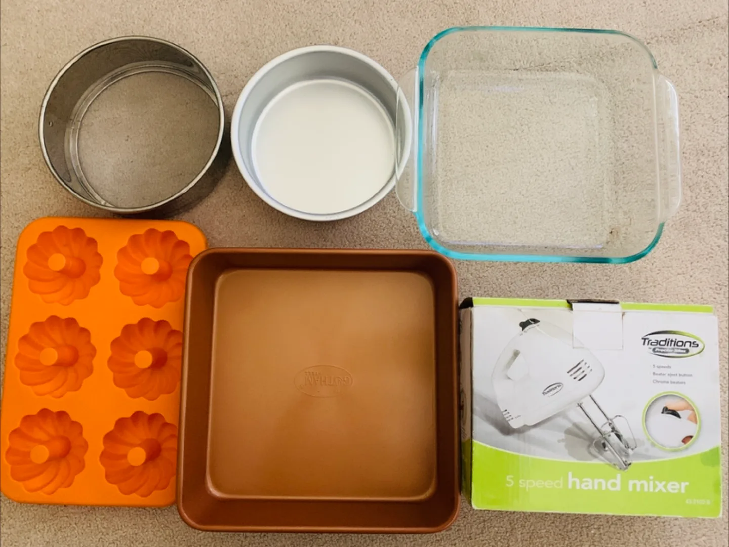 BAKING ESSENTIALS SET thumbnail