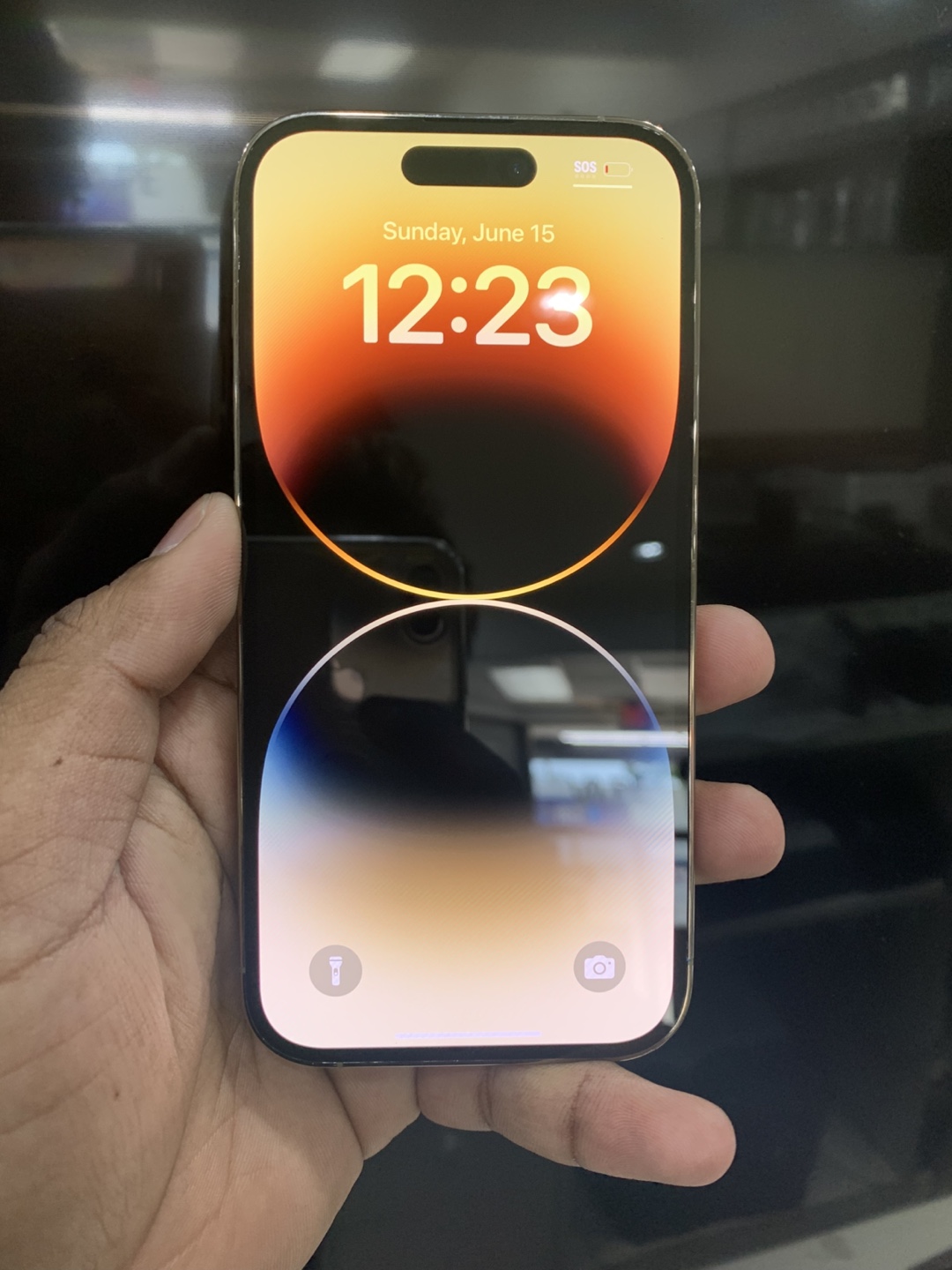 iPhone 14 Pro - 256GB - Like New Condition - photo 4