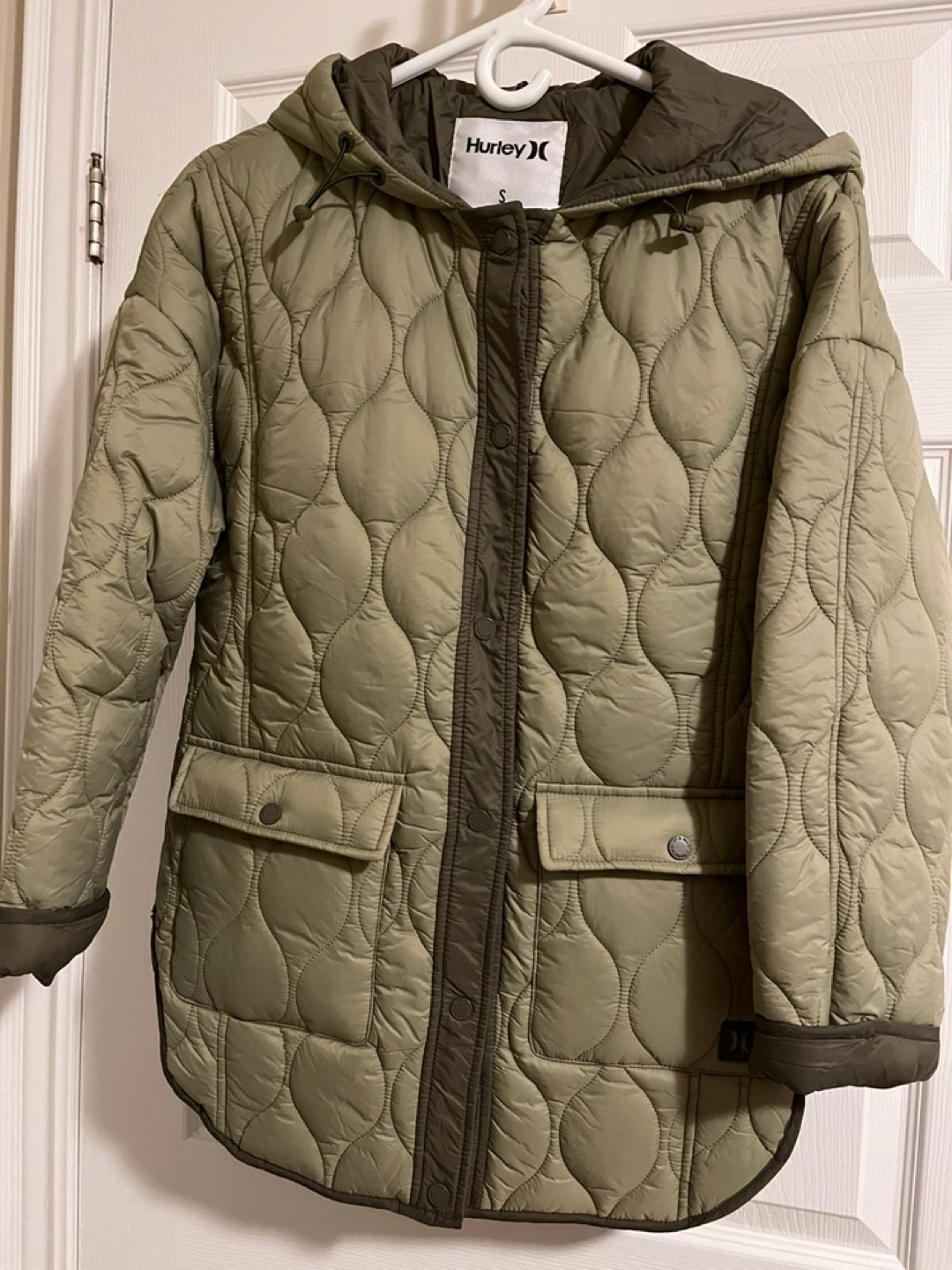 Hurley Quilted Jacket - Size Small