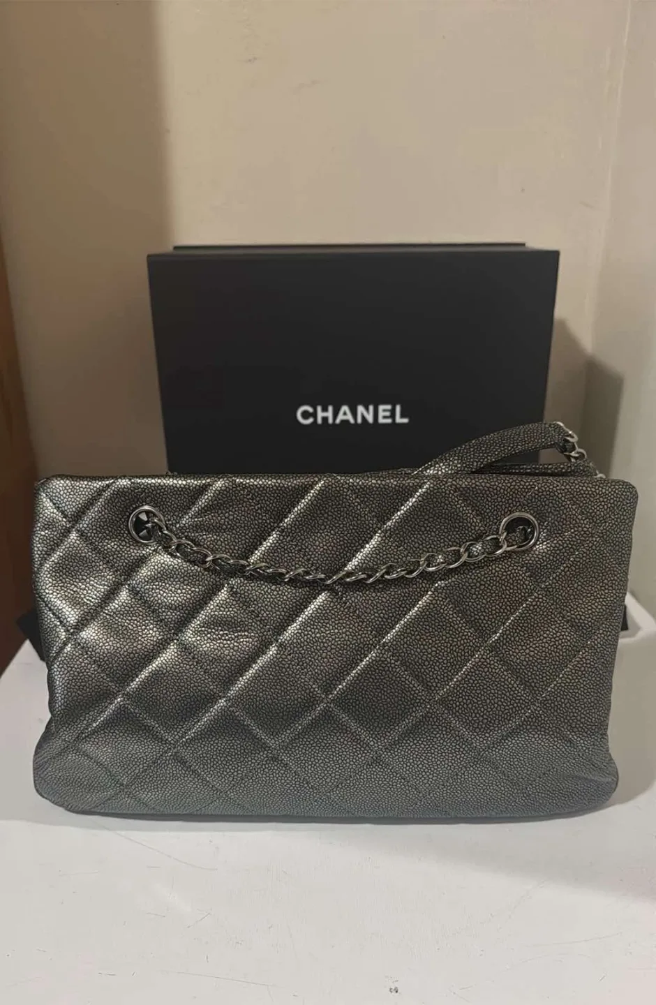 💚🥕Chanel Quilted Handbag image indicator(2)