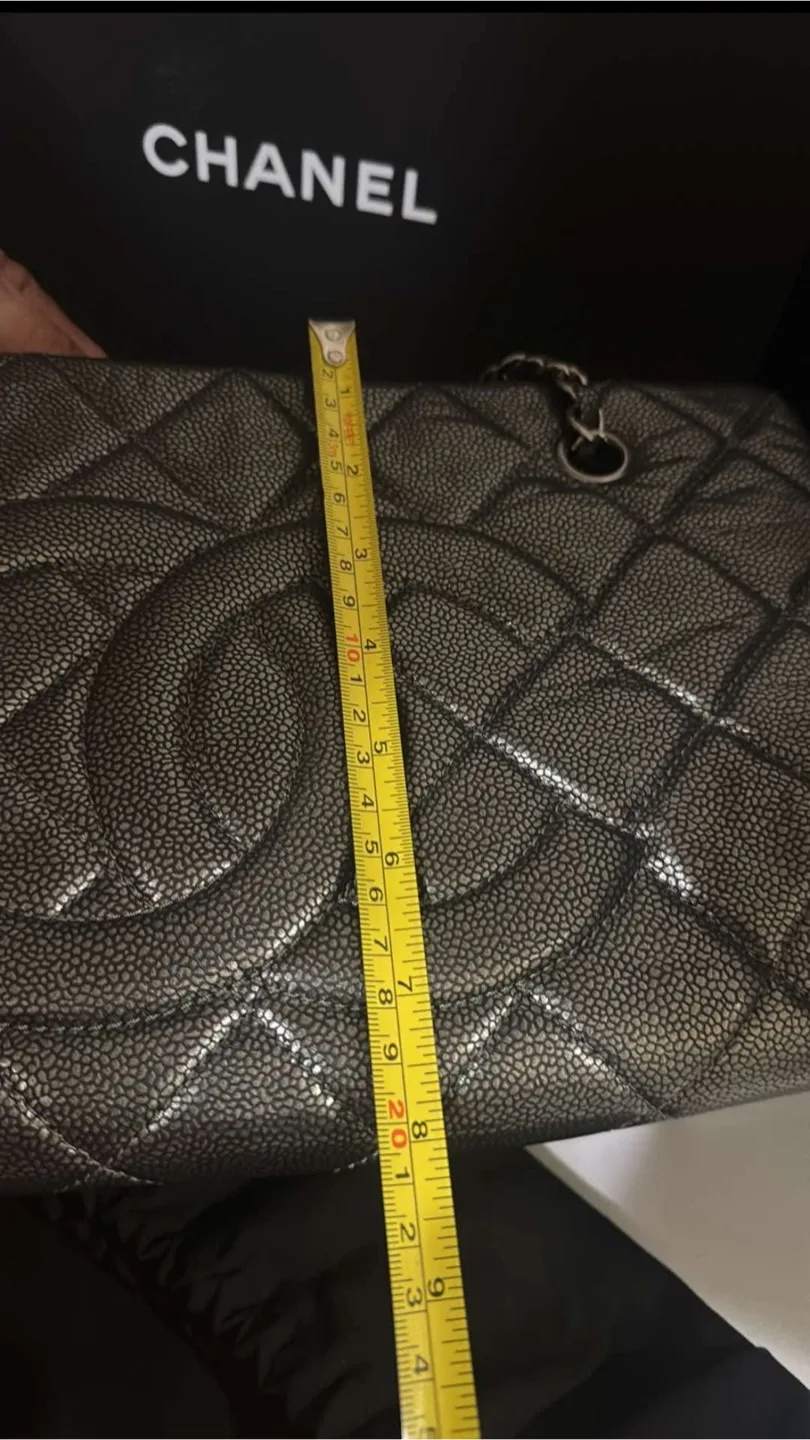 💚🥕Chanel Quilted Handbag image indicator(8)