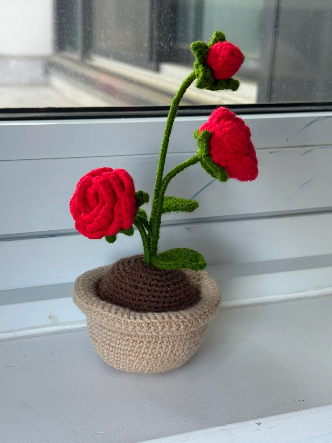 Handmade Crochet Flower Pot image indicator(2)