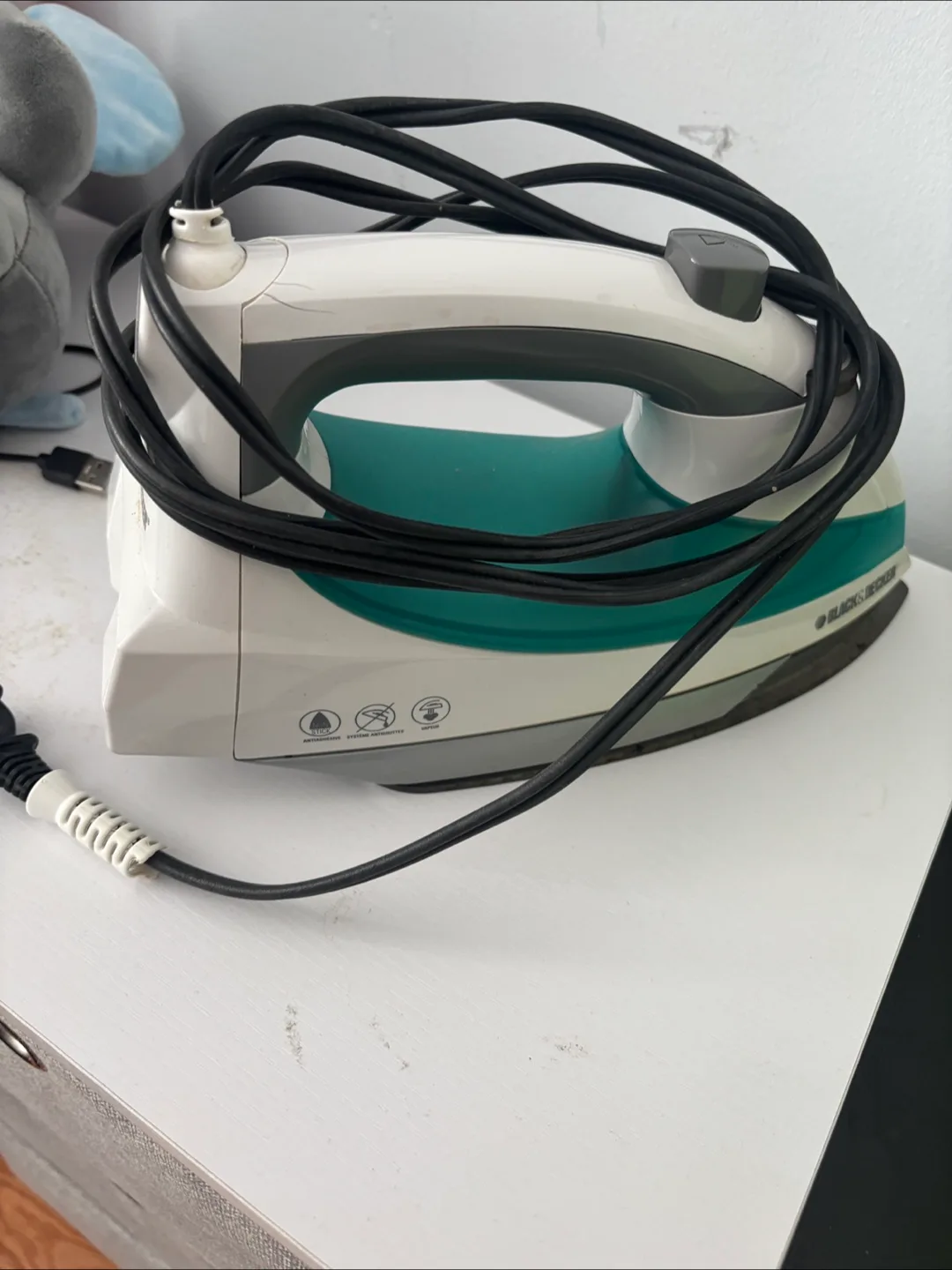 BLACK+DECKER Steam Iron thumbnail