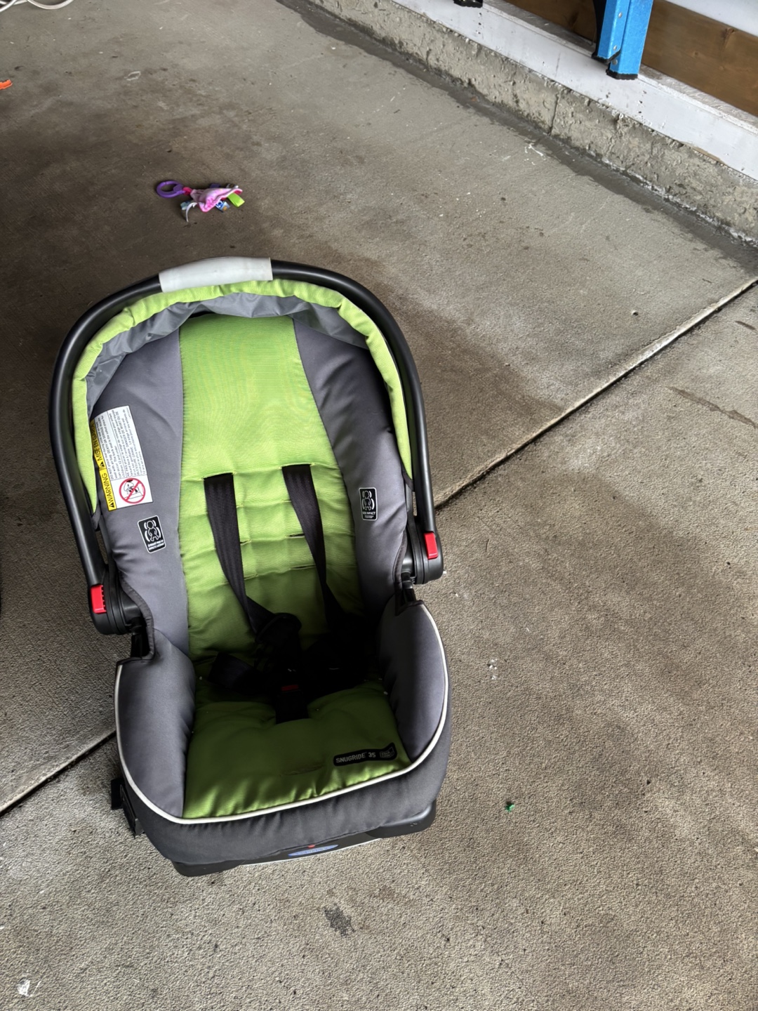 Graco Infant car seat and stroller - photo 3