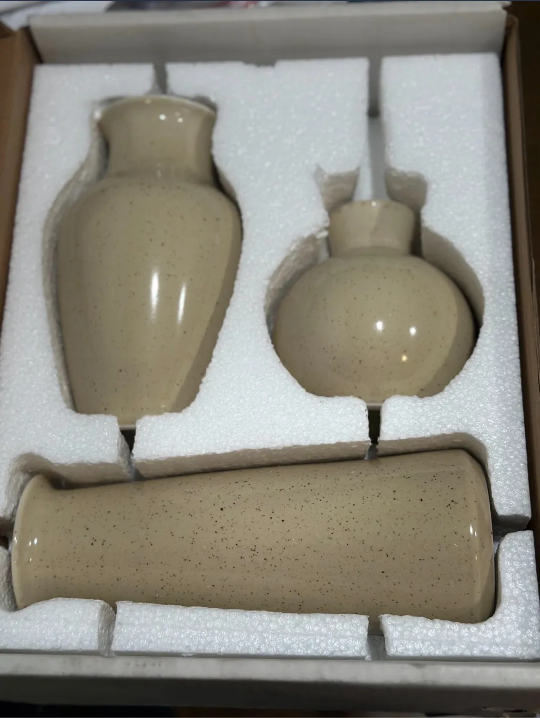 Set of 3 Speckled Beige Vases thumbnail