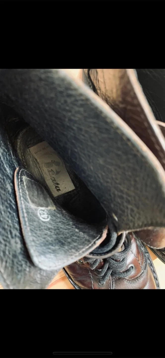 Bata Men’s Leather Boots: Size 8.5 US image indicator(10)