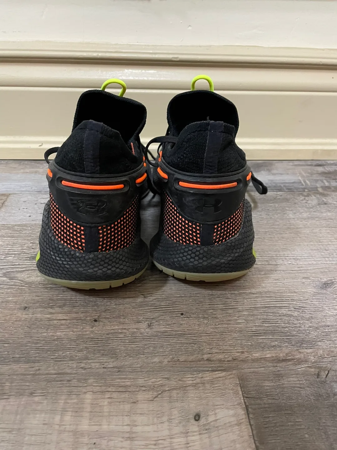 Under Armour Curry 6 Sneakers - Size 10 image indicator(3)