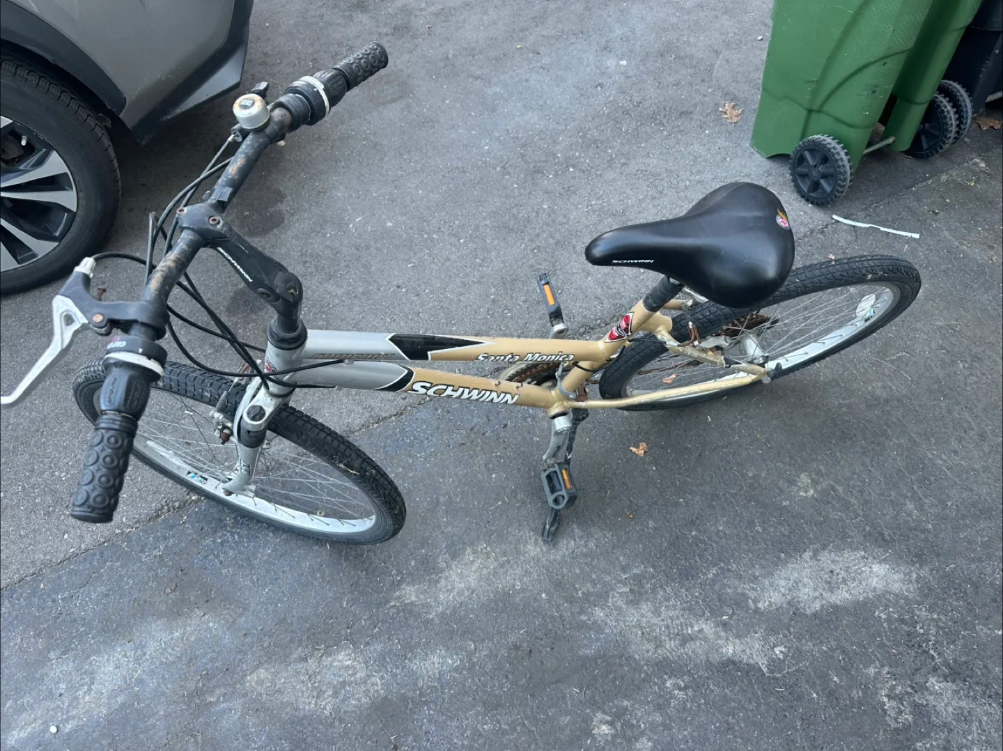 Schwinn Santa Monica Comfort Bike image indicator(3)