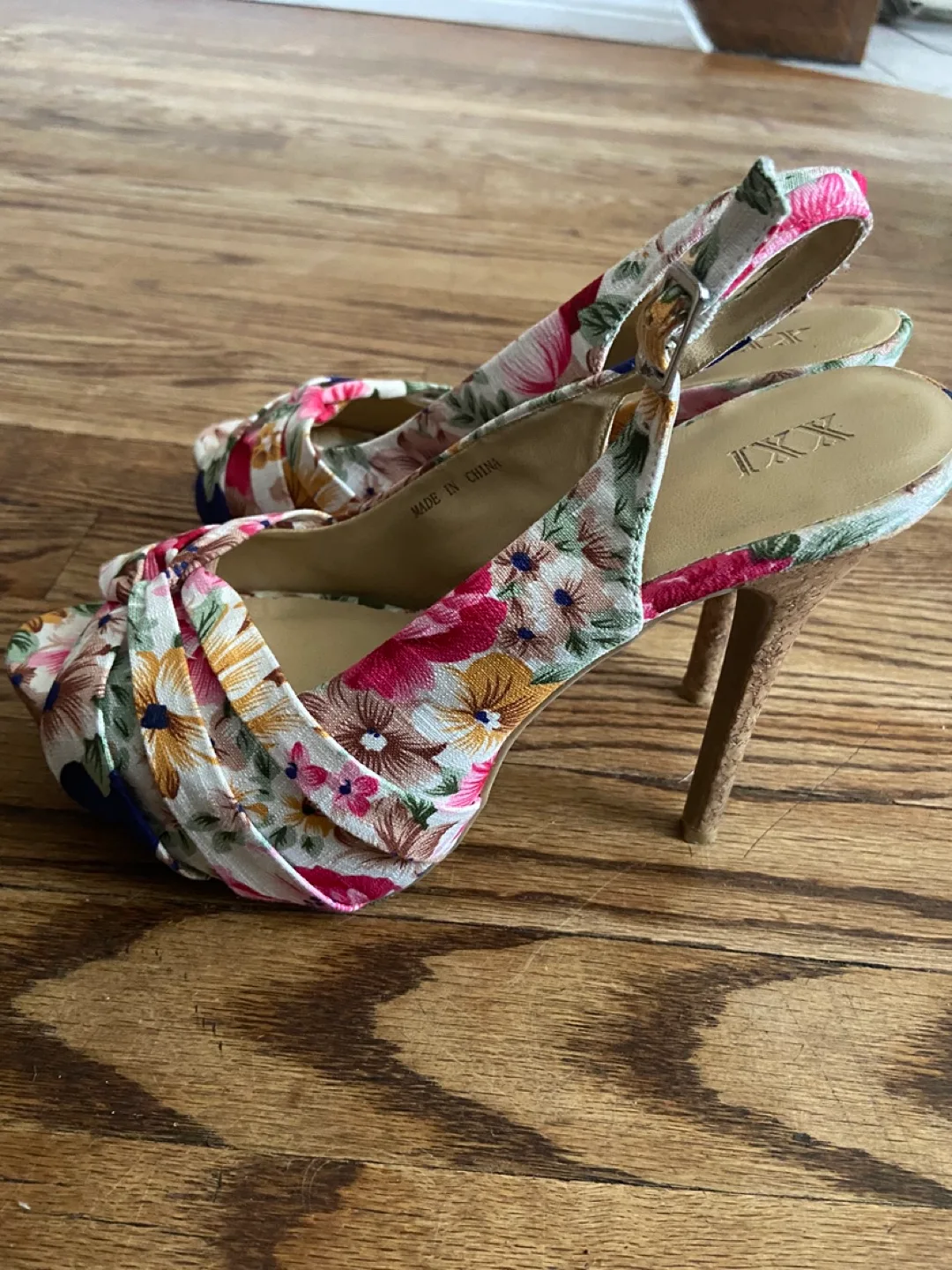 Floral Print Heels - Size 7 image indicator(2)